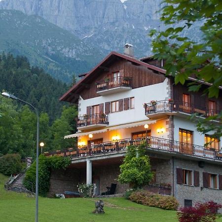 Albergo Ristorante Scanapa كاستوني ديلا بريسولانا المظهر الخارجي الصورة