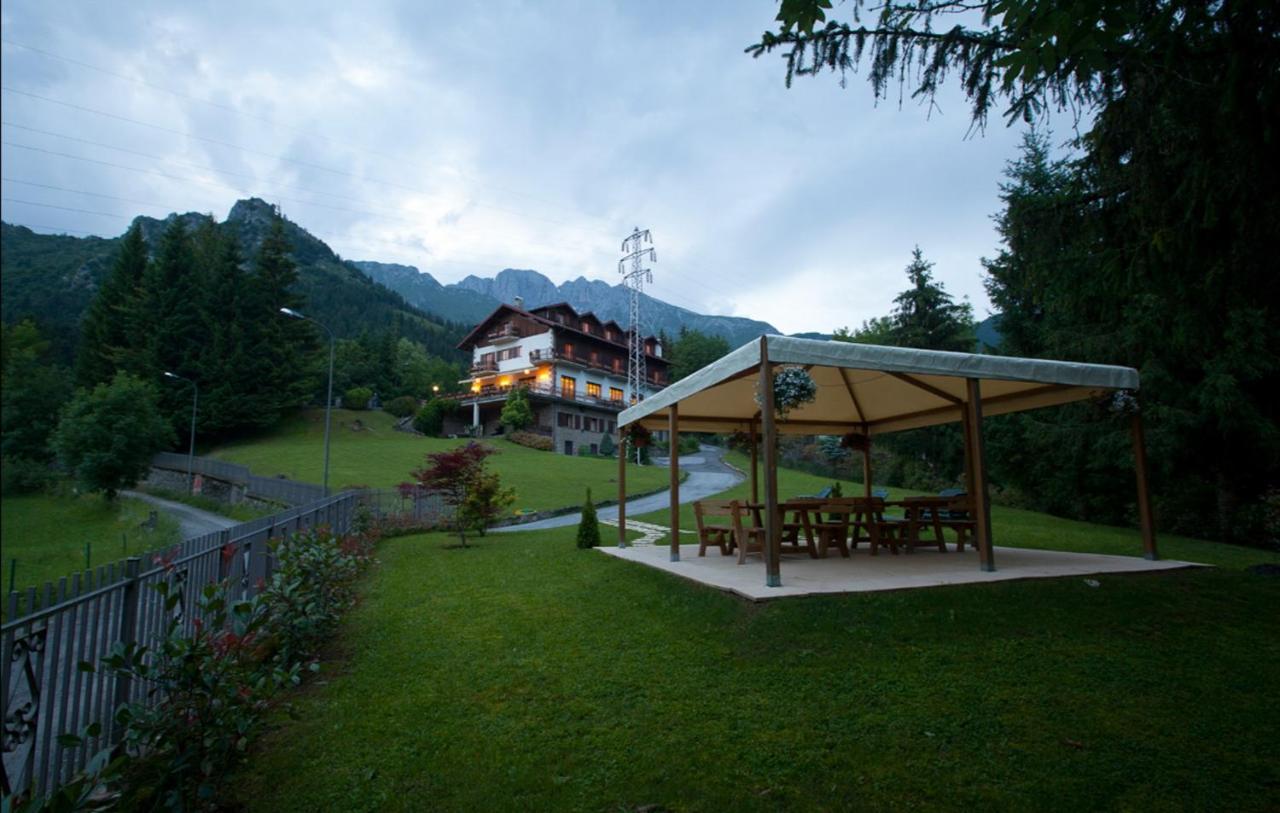 Albergo Ristorante Scanapa كاستوني ديلا بريسولانا المظهر الخارجي الصورة
