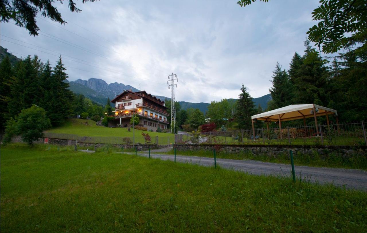 Albergo Ristorante Scanapa كاستوني ديلا بريسولانا المظهر الخارجي الصورة