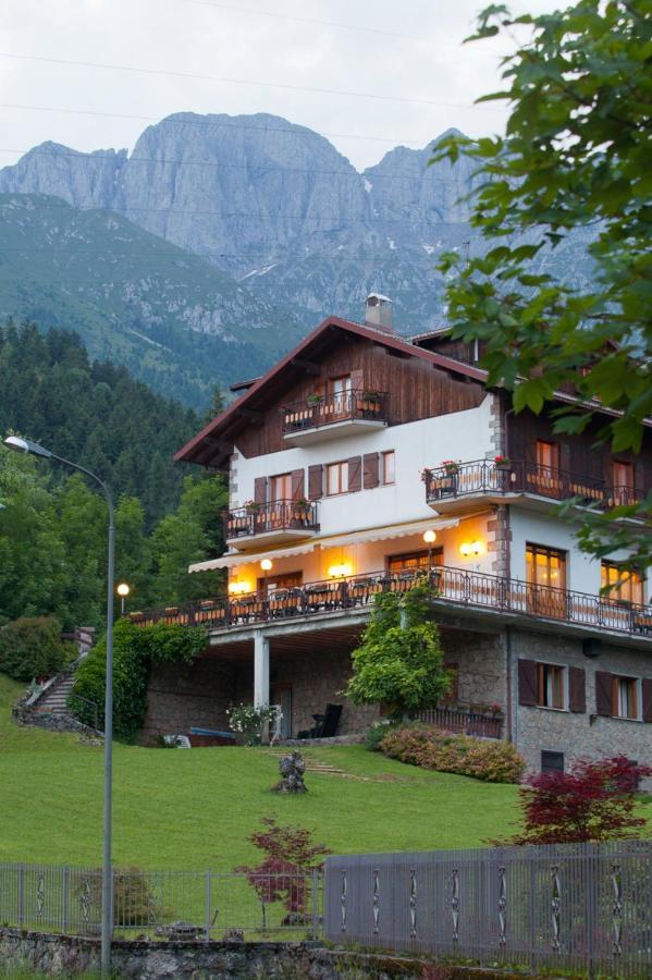 Albergo Ristorante Scanapa كاستوني ديلا بريسولانا المظهر الخارجي الصورة