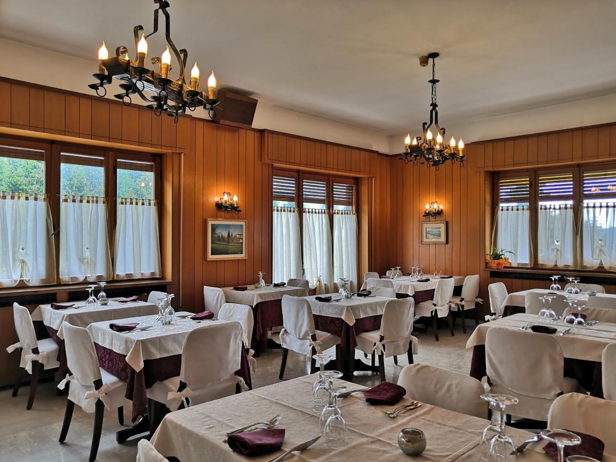 Albergo Ristorante Scanapa كاستوني ديلا بريسولانا المظهر الخارجي الصورة