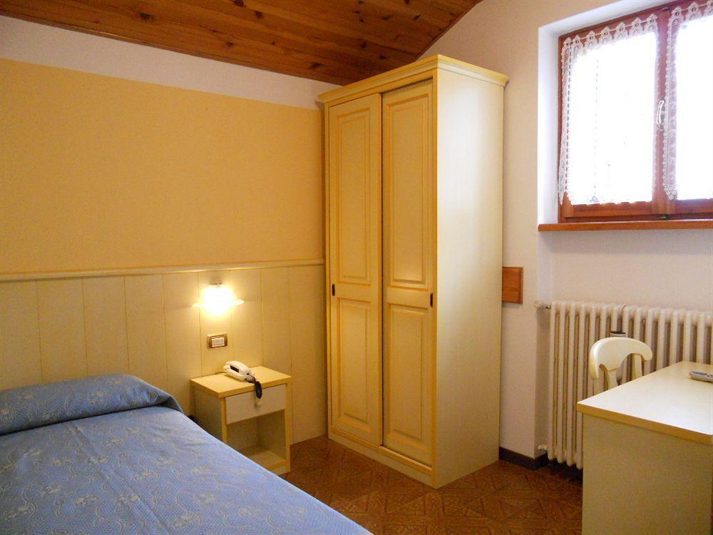 Albergo Ristorante Scanapa كاستوني ديلا بريسولانا المظهر الخارجي الصورة