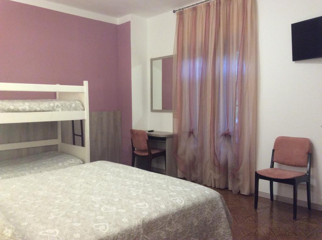 Albergo Ristorante Scanapa كاستوني ديلا بريسولانا المظهر الخارجي الصورة