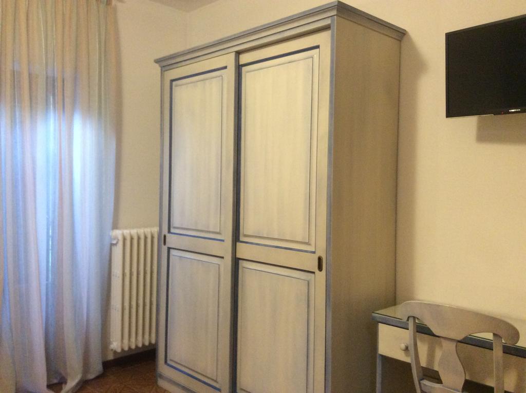 Albergo Ristorante Scanapa كاستوني ديلا بريسولانا المظهر الخارجي الصورة