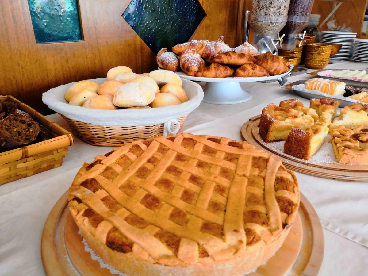 Albergo Ristorante Scanapa كاستوني ديلا بريسولانا المظهر الخارجي الصورة
